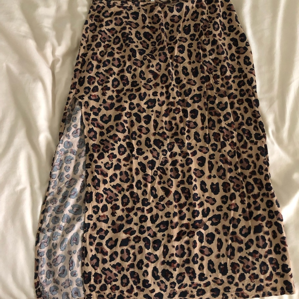 🐆 LEOPARD PRINT MIDI SKIRT! 🐆